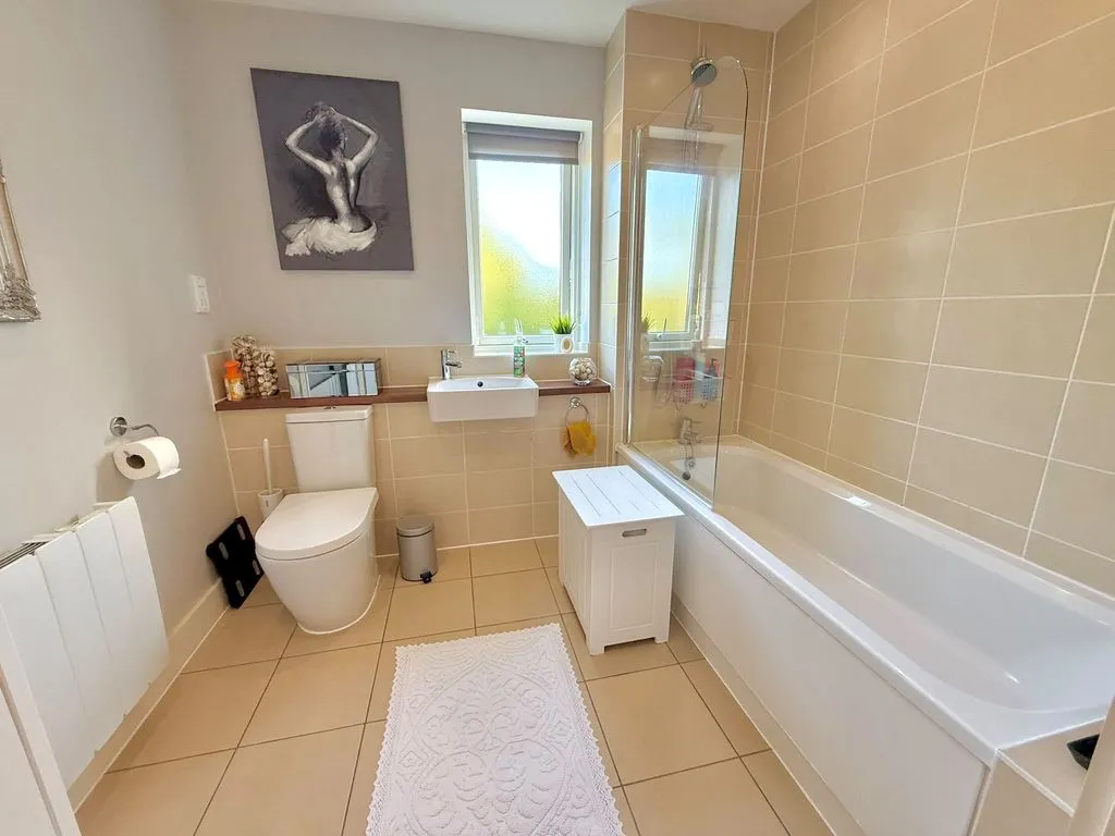 Hampton Place, Houghton Regis, LU5, photo 8