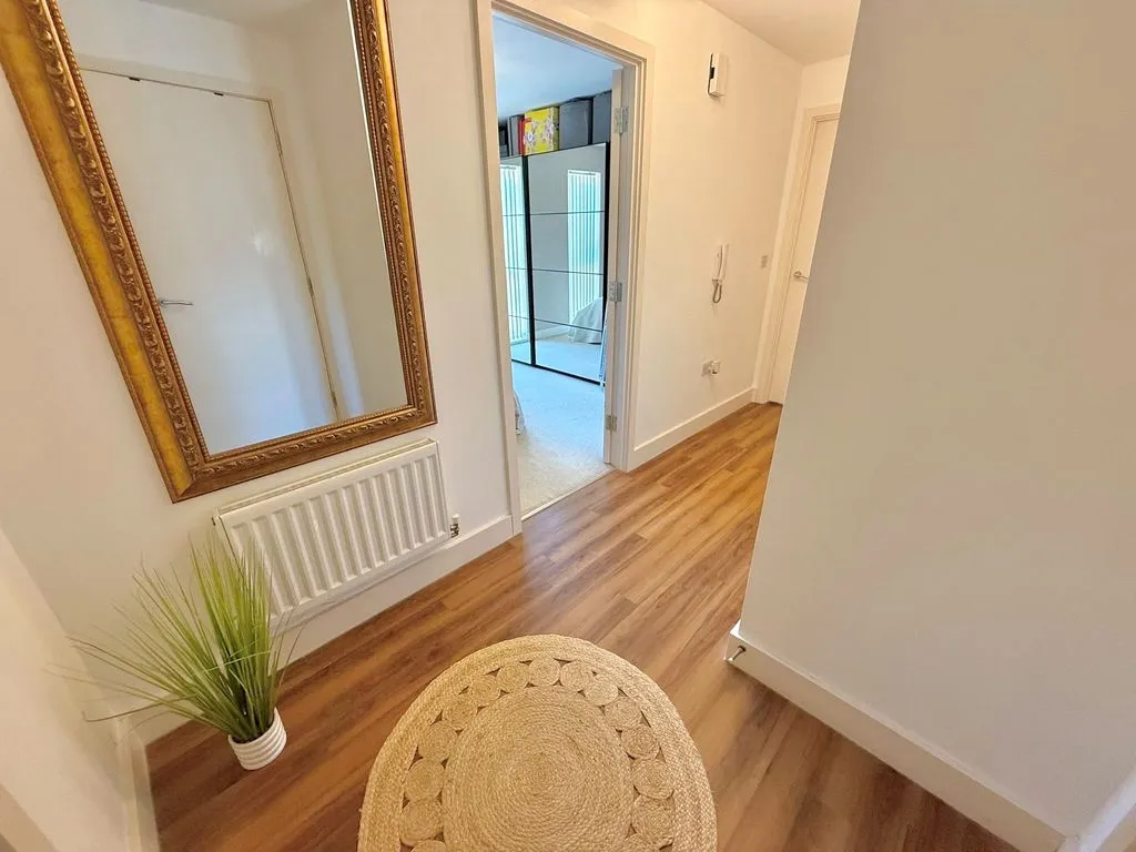 Hampton Place, Houghton Regis, LU5, photo 10