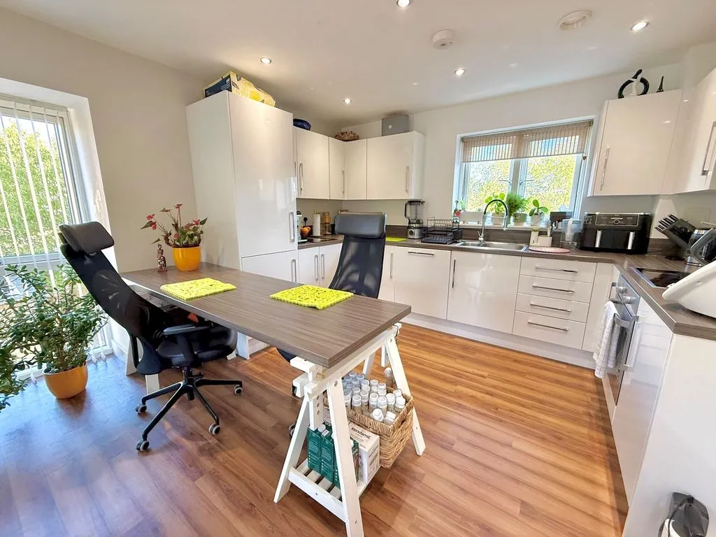 Hampton Place, Houghton Regis, LU5, photo 5