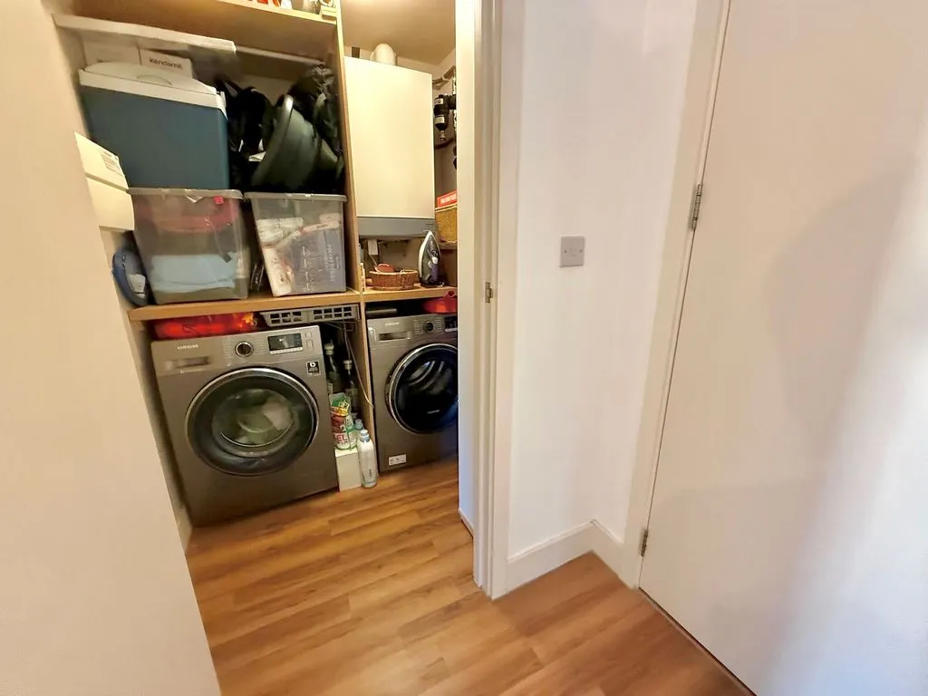 Hampton Place, Houghton Regis, LU5, photo 9