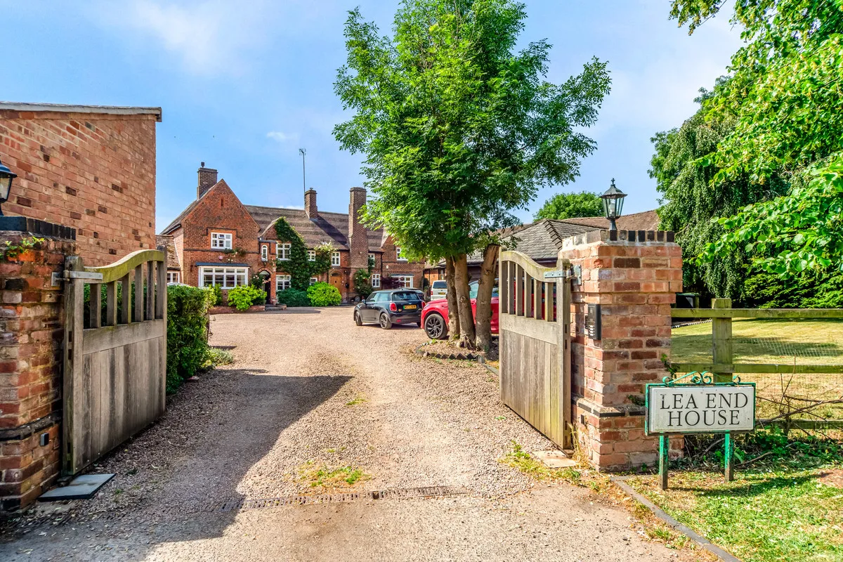 Lea End Lane, Hopwood, B48, photo 10