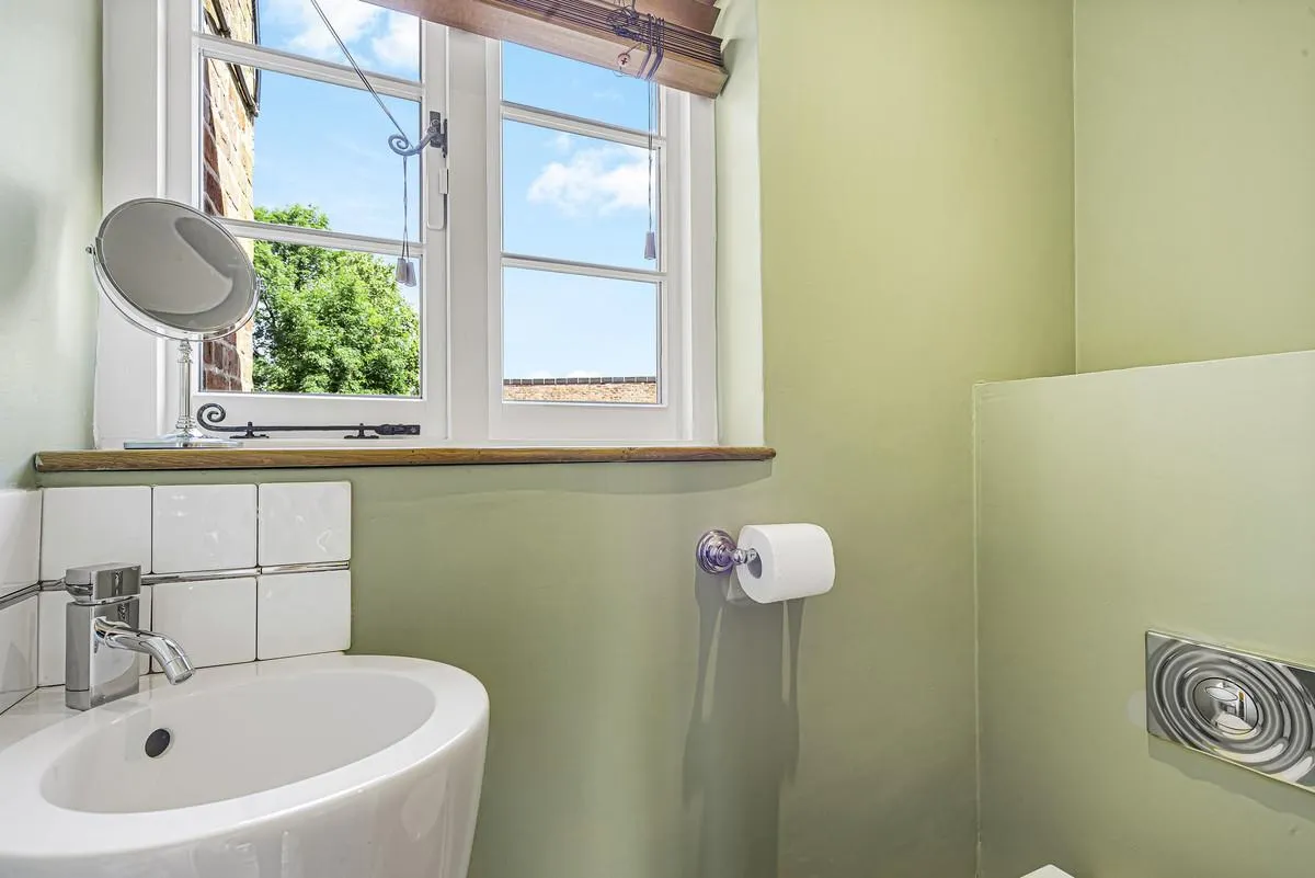 Lea End Lane, Hopwood, B48, photo 24