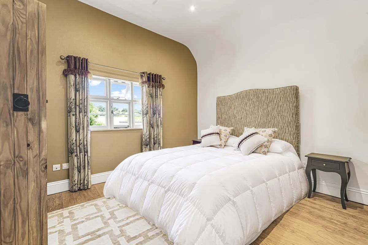 Lea End Lane, Hopwood, B48, photo 31