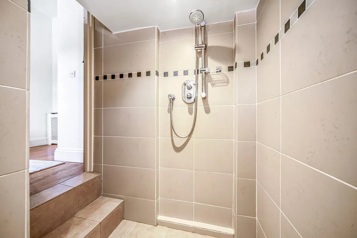 Lea End Lane, Hopwood, B48, photo 33