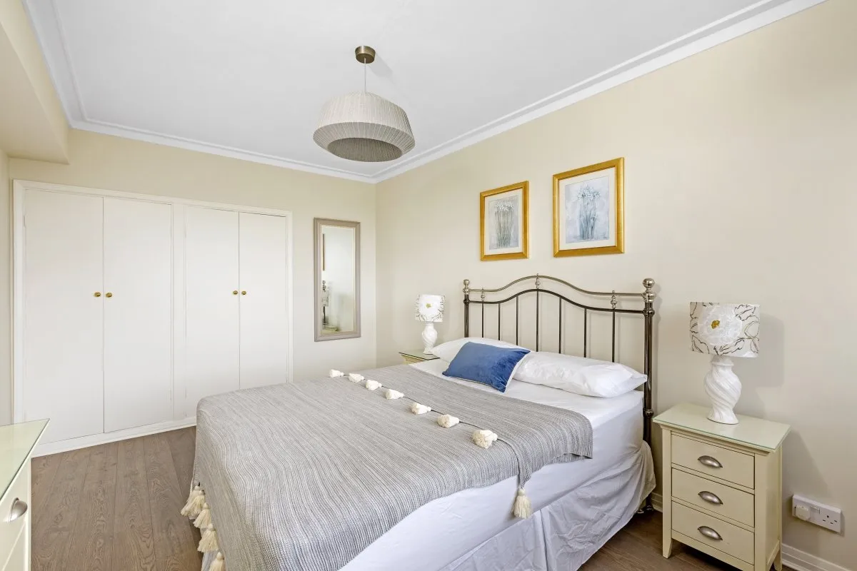 Bayswater Road, Bayswater, London, W2, photo 8