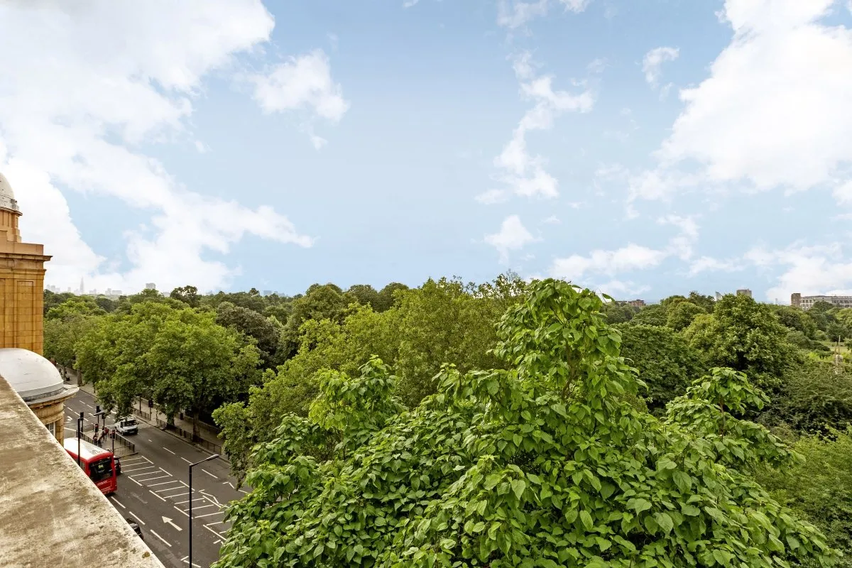 Bayswater Road, Bayswater, London, W2, photo 10
