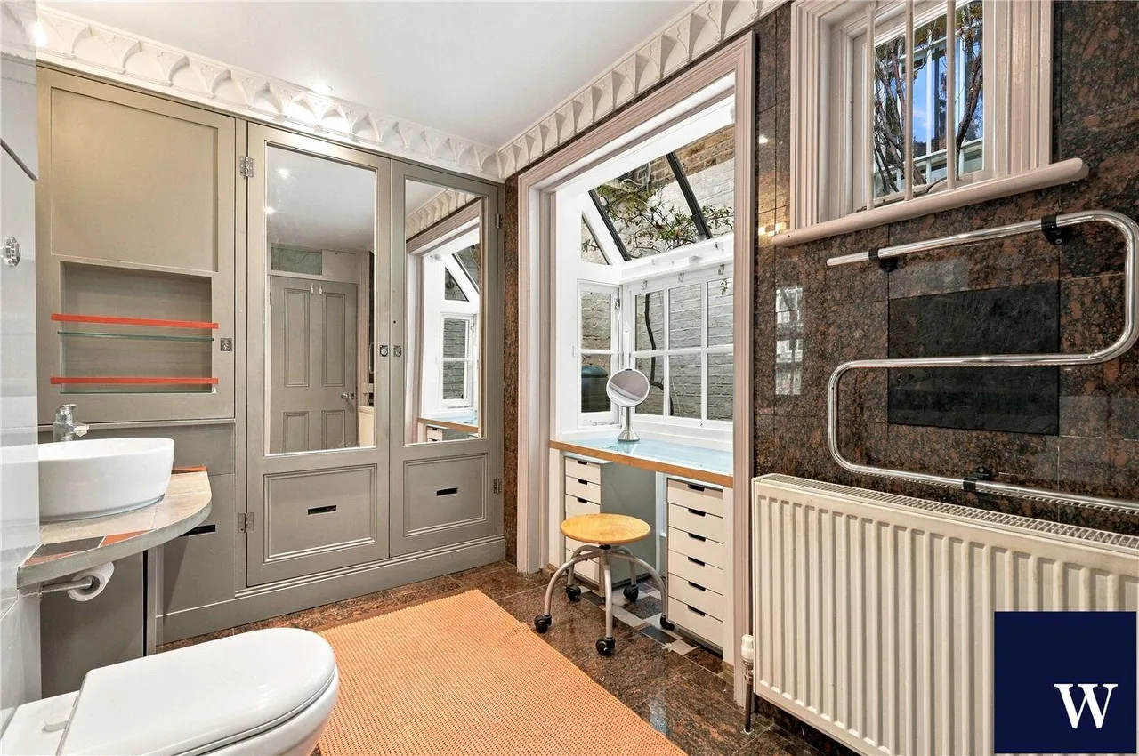 Southwood Lane, London, N6, photo 49