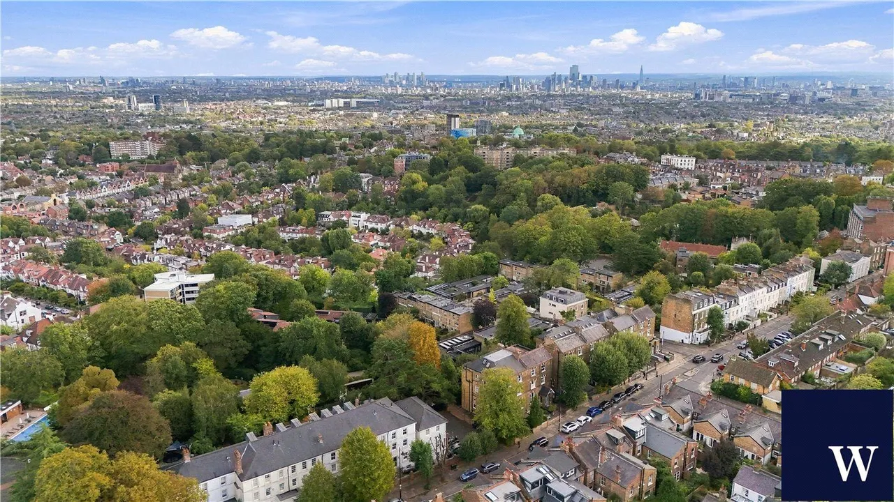 Southwood Lane, London, N6, photo 25