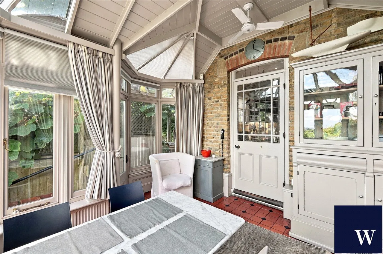 Southwood Lane, London, N6, photo 16