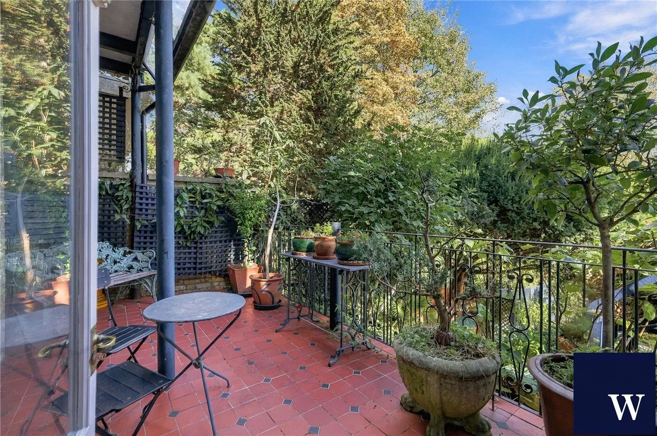 Southwood Lane, London, N6, photo 18