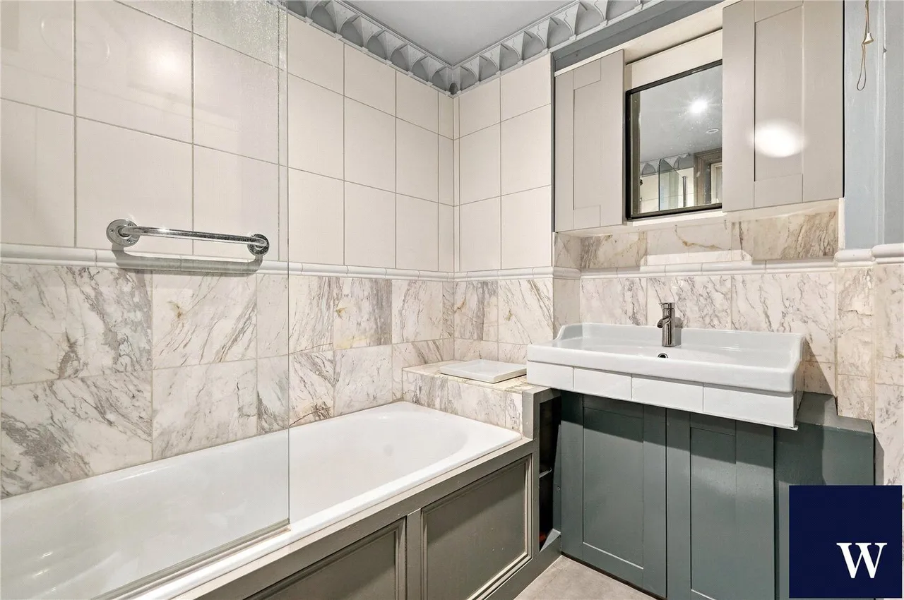 Southwood Lane, London, N6, photo 61
