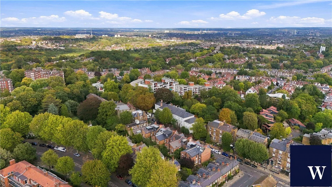 Southwood Lane, London, N6, photo 24