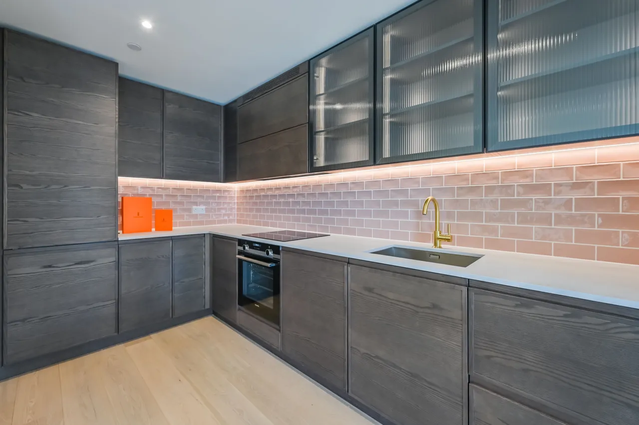 43 Abram Building, 7 Riverscape Walk, London, photo 3
