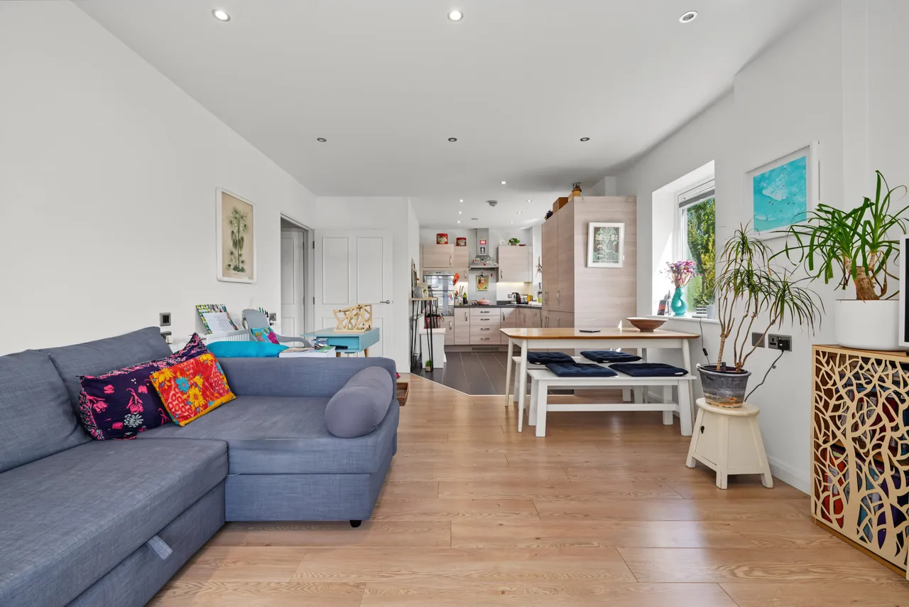 Thornbury Way, London, E17, photo 2