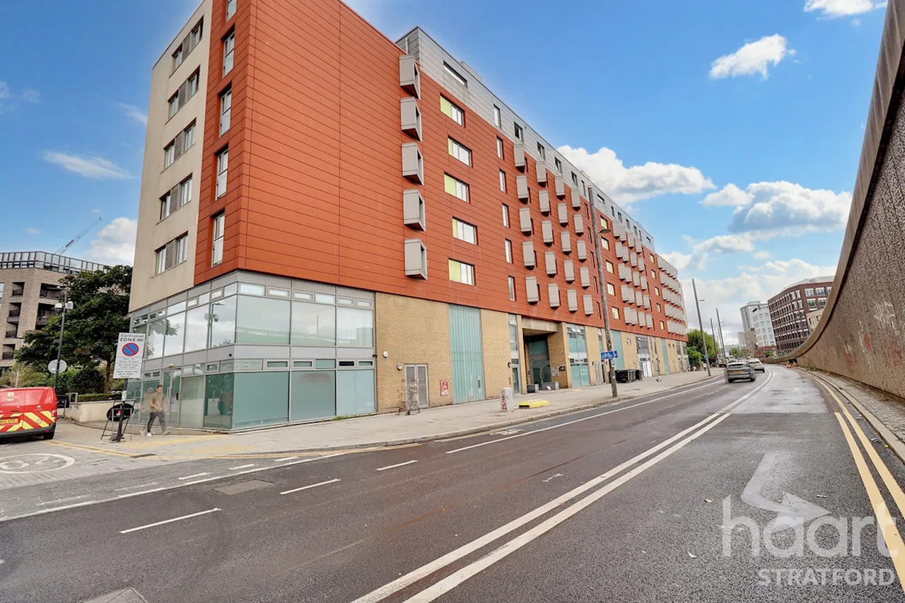 1 bed flat for sale, High Street, Stratford, E15