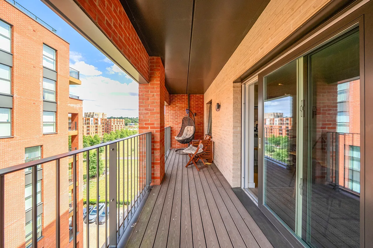 Flat 16, Quarrion House, 14 Thonrey Close, London, photo 8