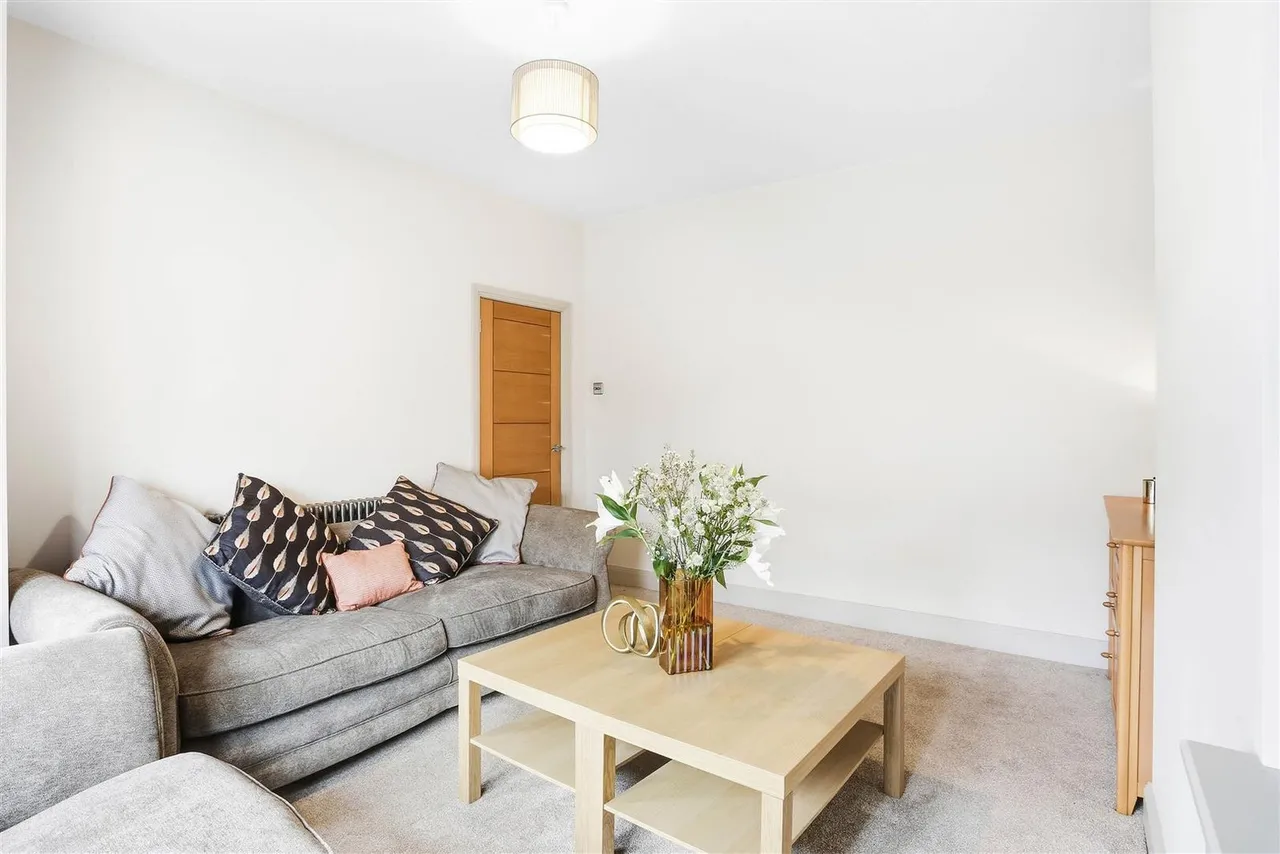 Devon Road, Sutton, South Cheam, SM2 7PD, photo 7