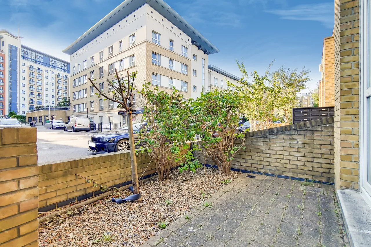 Westferry Road, London, E14, photo 8
