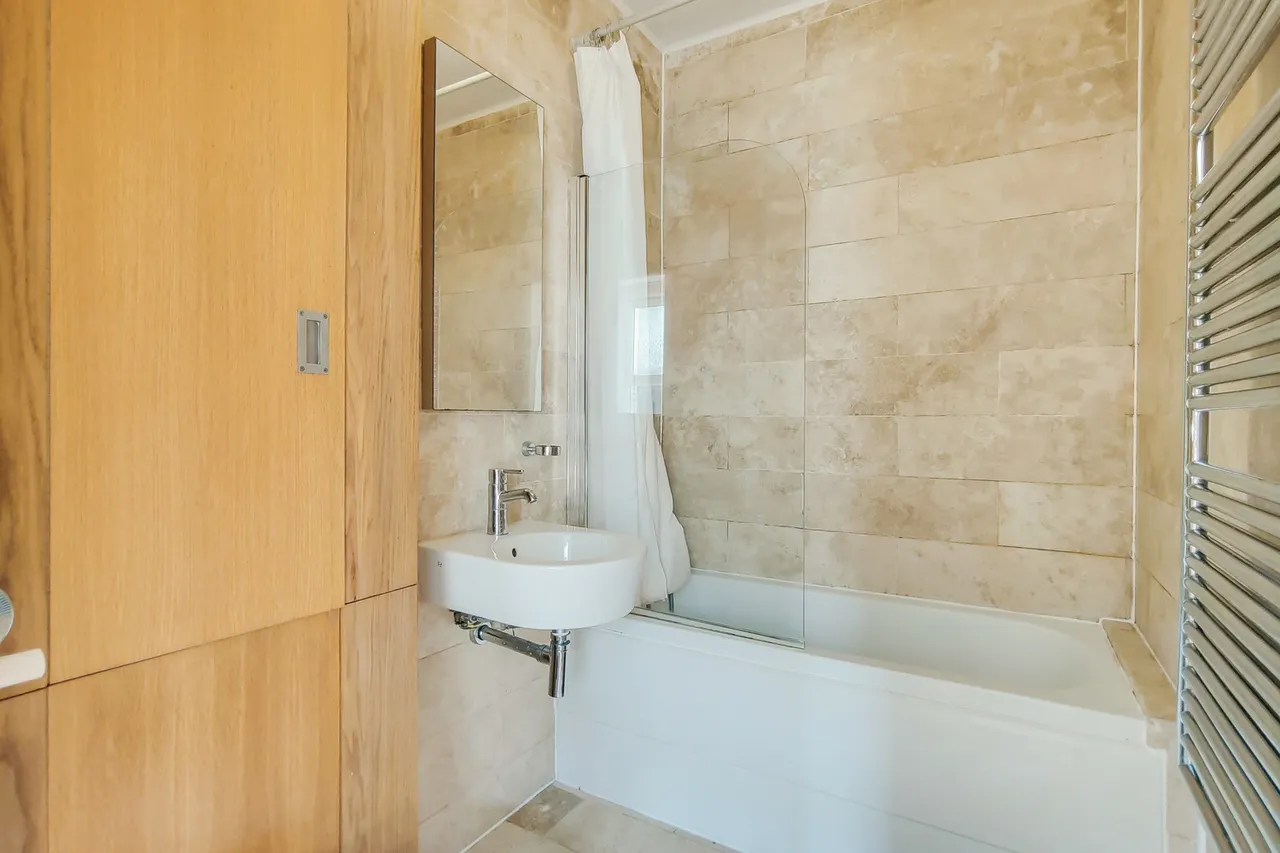 Westferry Road, London, E14, photo 11