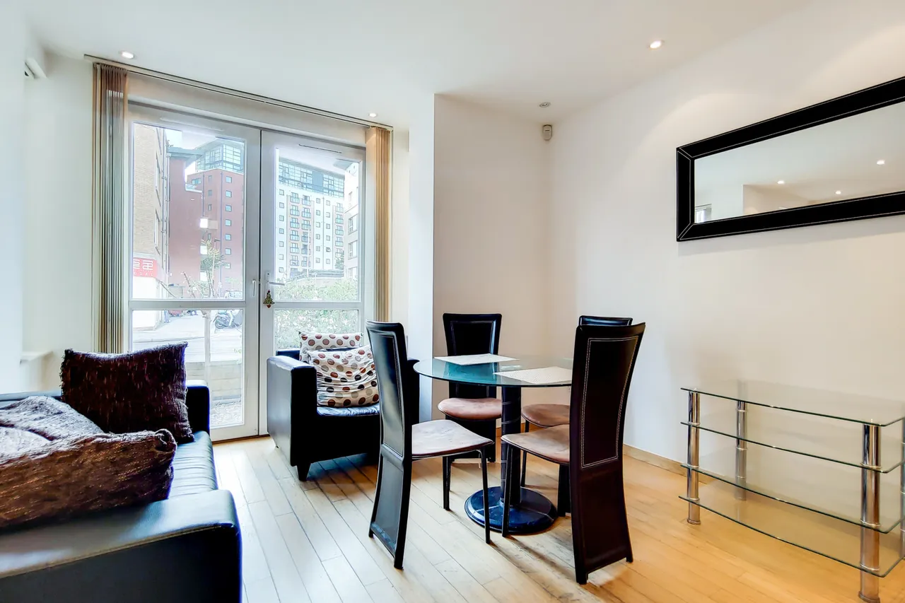 Westferry Road, London, E14, photo 5