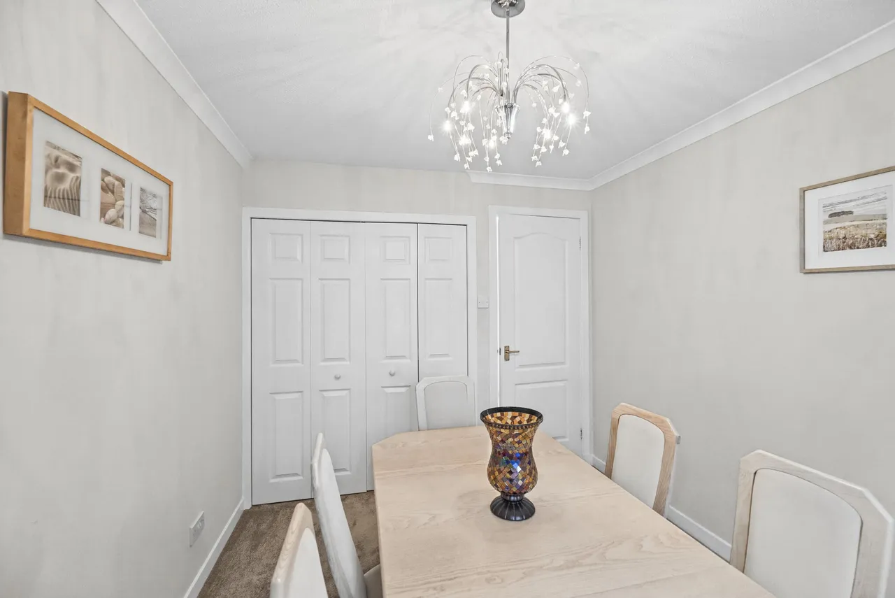 Shawgill Court, Law, ML8, photo 6