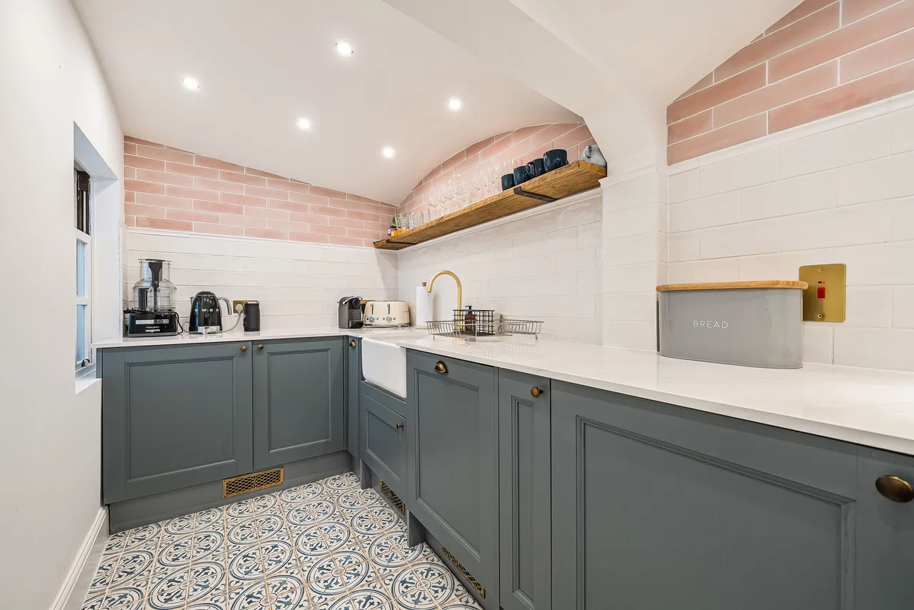 53c Cornwall Gardens, London, photo 3