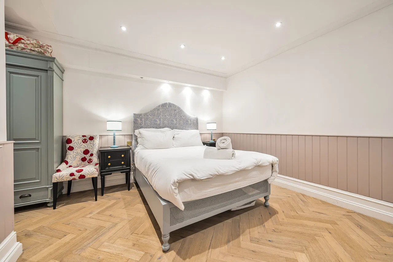 53c Cornwall Gardens, London, photo 4