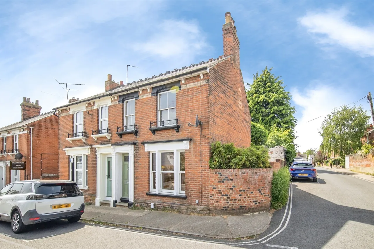3 bed house for sale — Rawstorn Road, Colchester