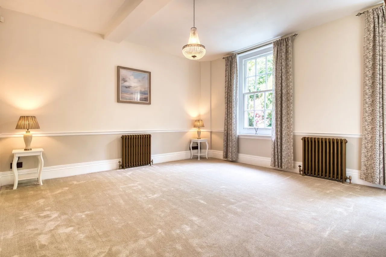 St. Helens Lane, Leeds, LS16, photo 11