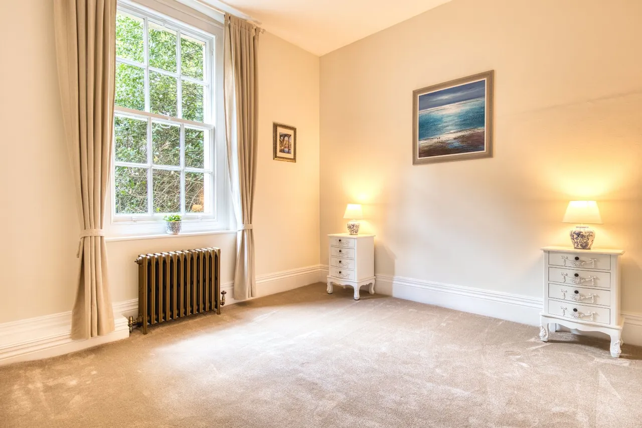 St. Helens Lane, Leeds, LS16, photo 13