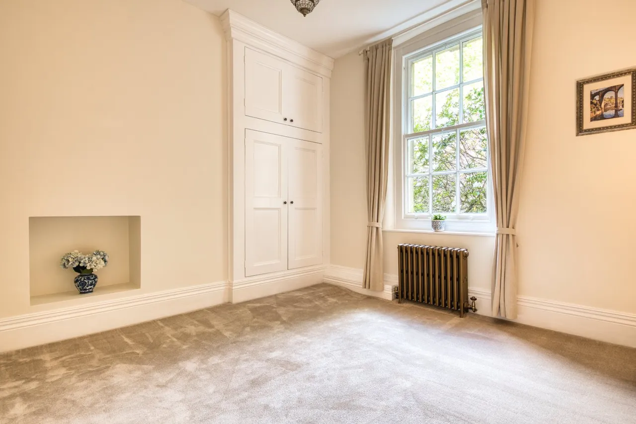 St. Helens Lane, Leeds, LS16, photo 12