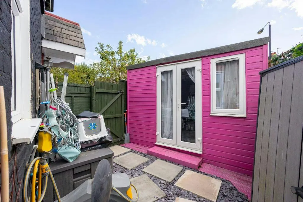 Keith Road, London, E17, photo 15