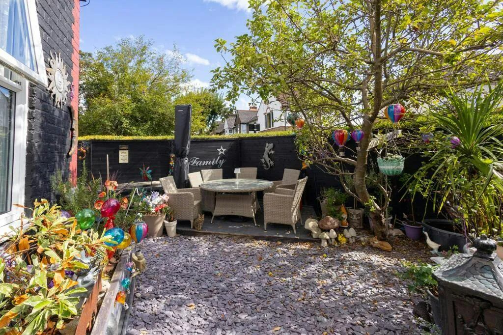 Keith Road, London, E17, photo 2