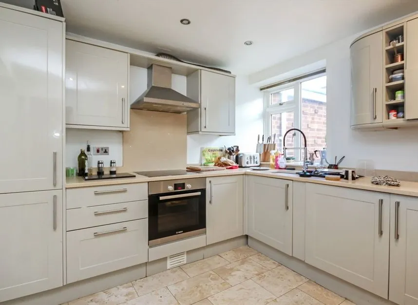 Cumberland Close, St Margarets, TW1, photo 3