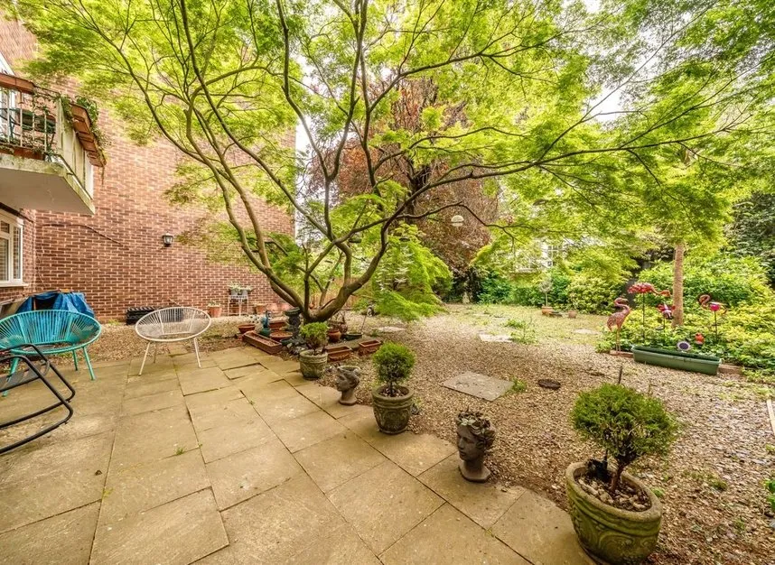 Cumberland Close, St Margarets, TW1, photo 5