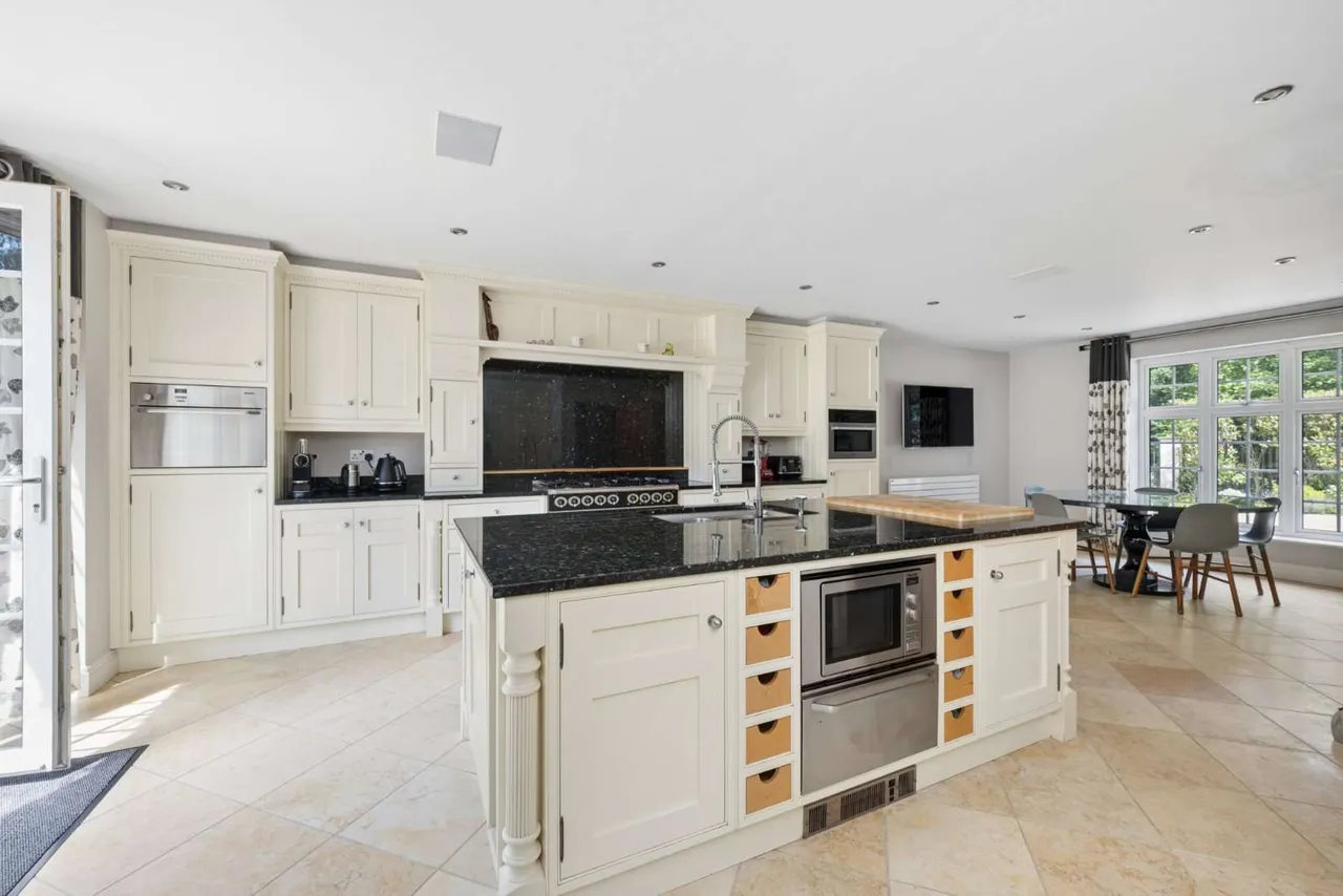 Ford Road, Chobham, Surrey, GU24 8SS, photo 5