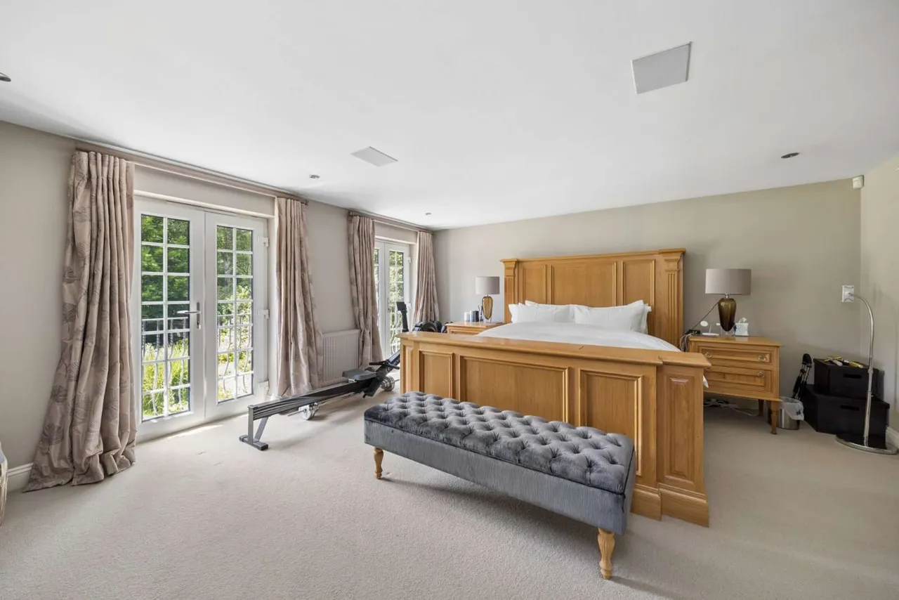 Ford Road, Chobham, Surrey, GU24 8SS, photo 12