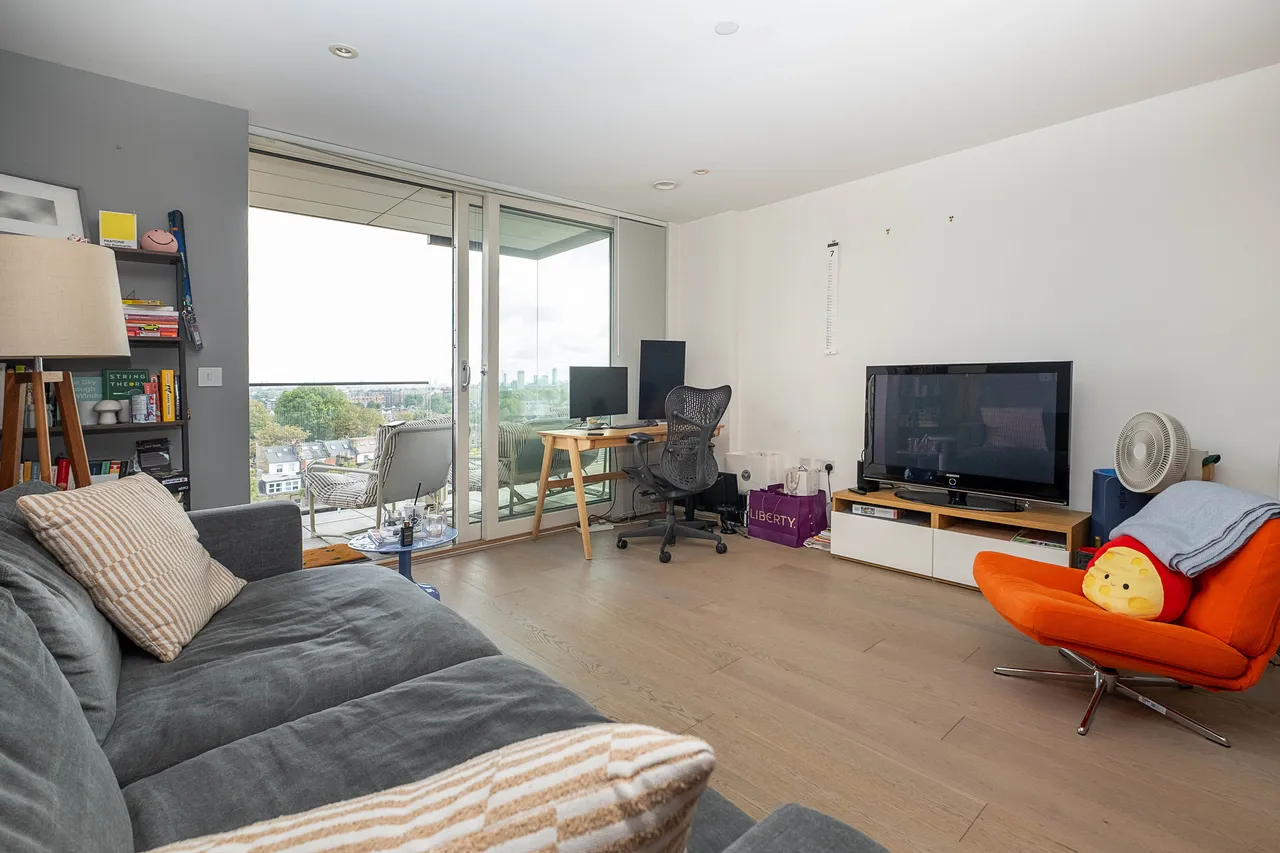 Upper Richmond Road, London, SW15, photo 2