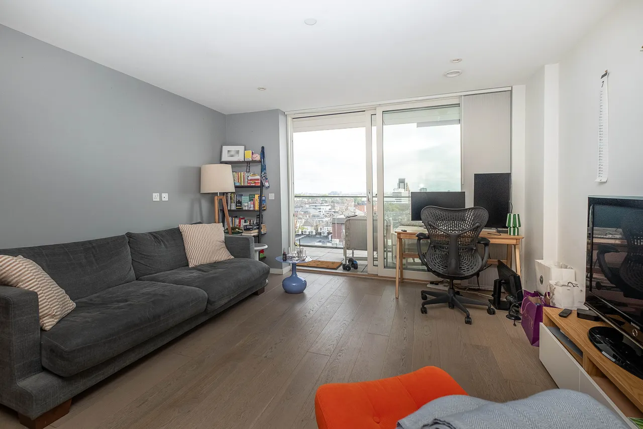 Upper Richmond Road, London, SW15, photo 6