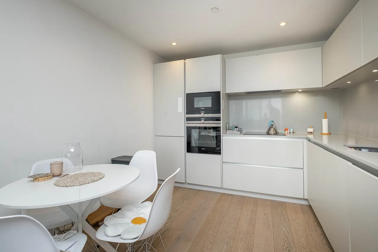 Upper Richmond Road, London, SW15, photo 4