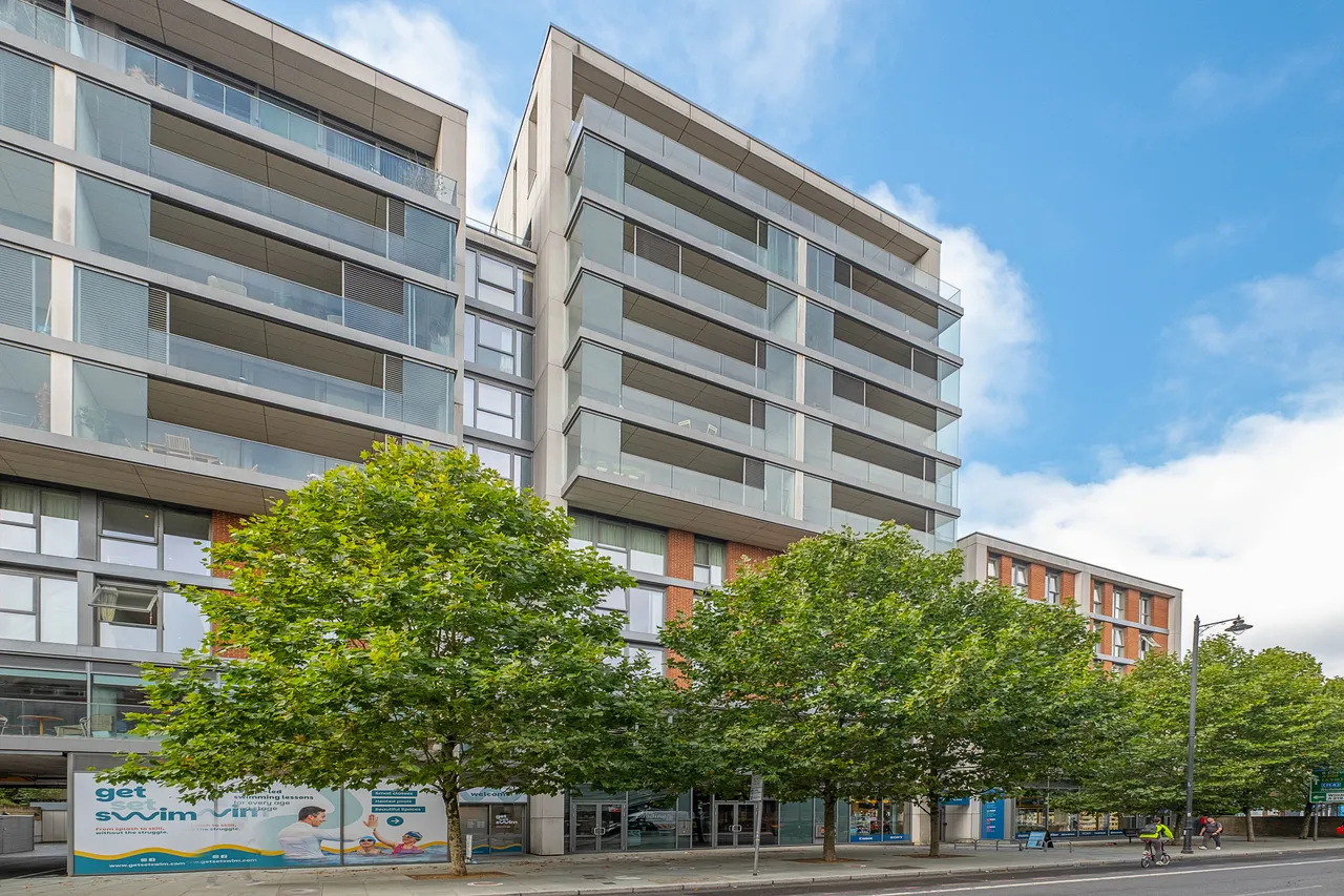 1 bed flat for sale — Upper Richmond Road, London, SW15