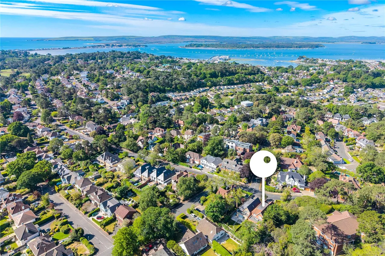 4 bed house for sale — Sandecotes Road, Lower Parkstone, Poole, BH14