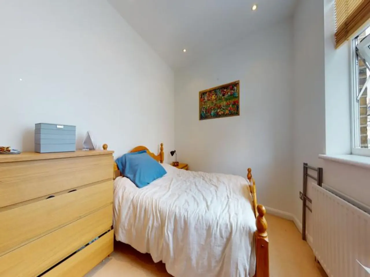 2 bed flat to rent, Railton Road, London, SE24