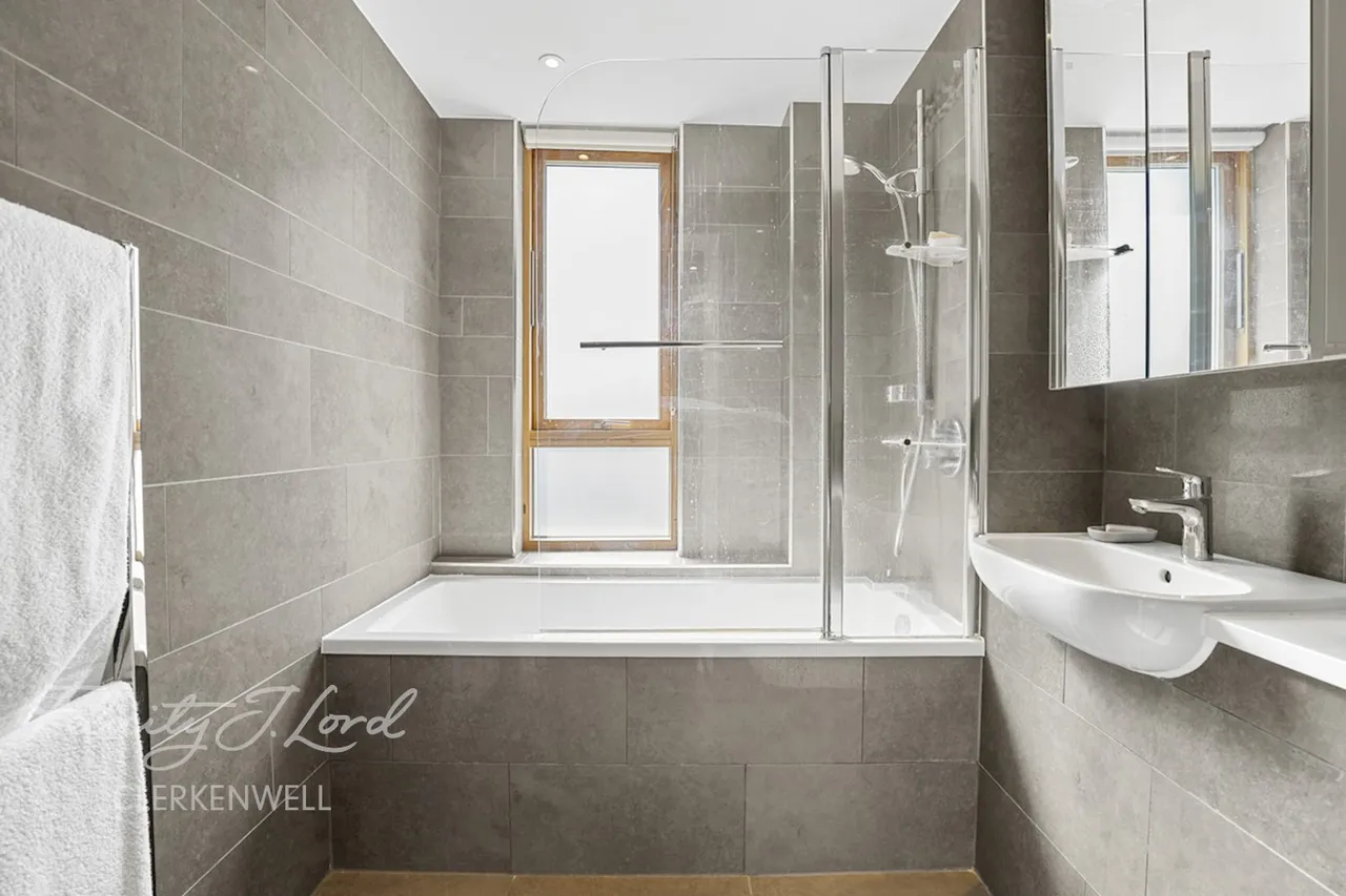 Prestwood Street, London, photo 33