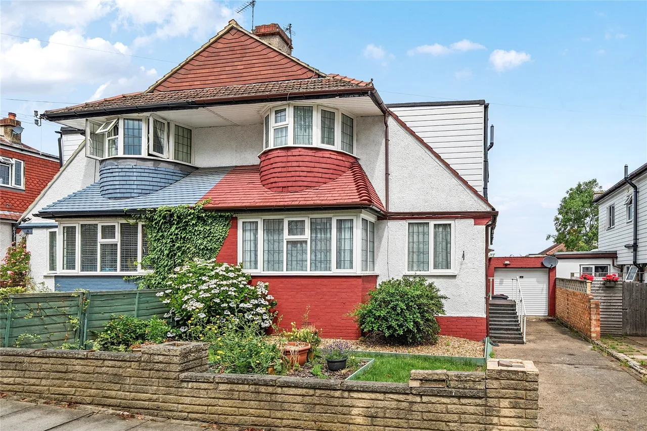 4 bed house for sale — Broadlands Road, Bromley, BR1