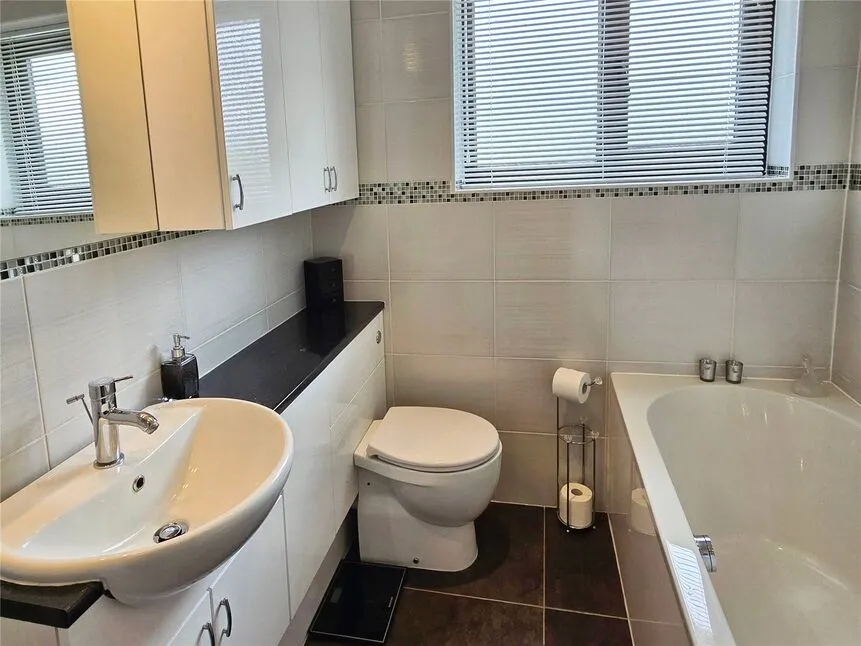 Pleasant View, Weston Rhyn, SY10, photo 16