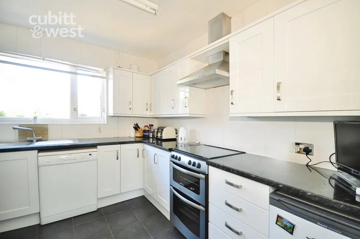 Amberley Drive, Hove, BN3, photo 4