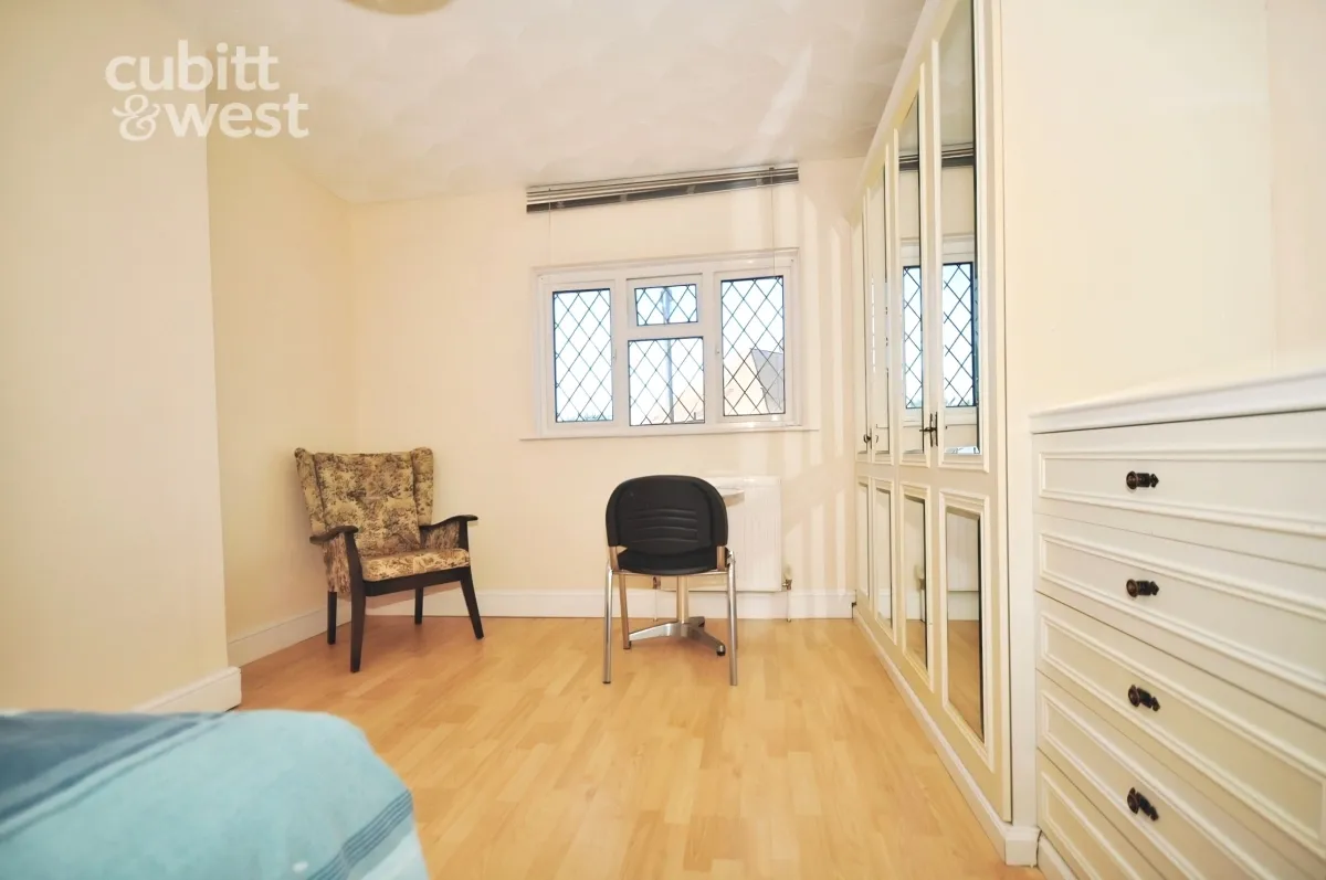 Amberley Drive, Hove, BN3, photo 3