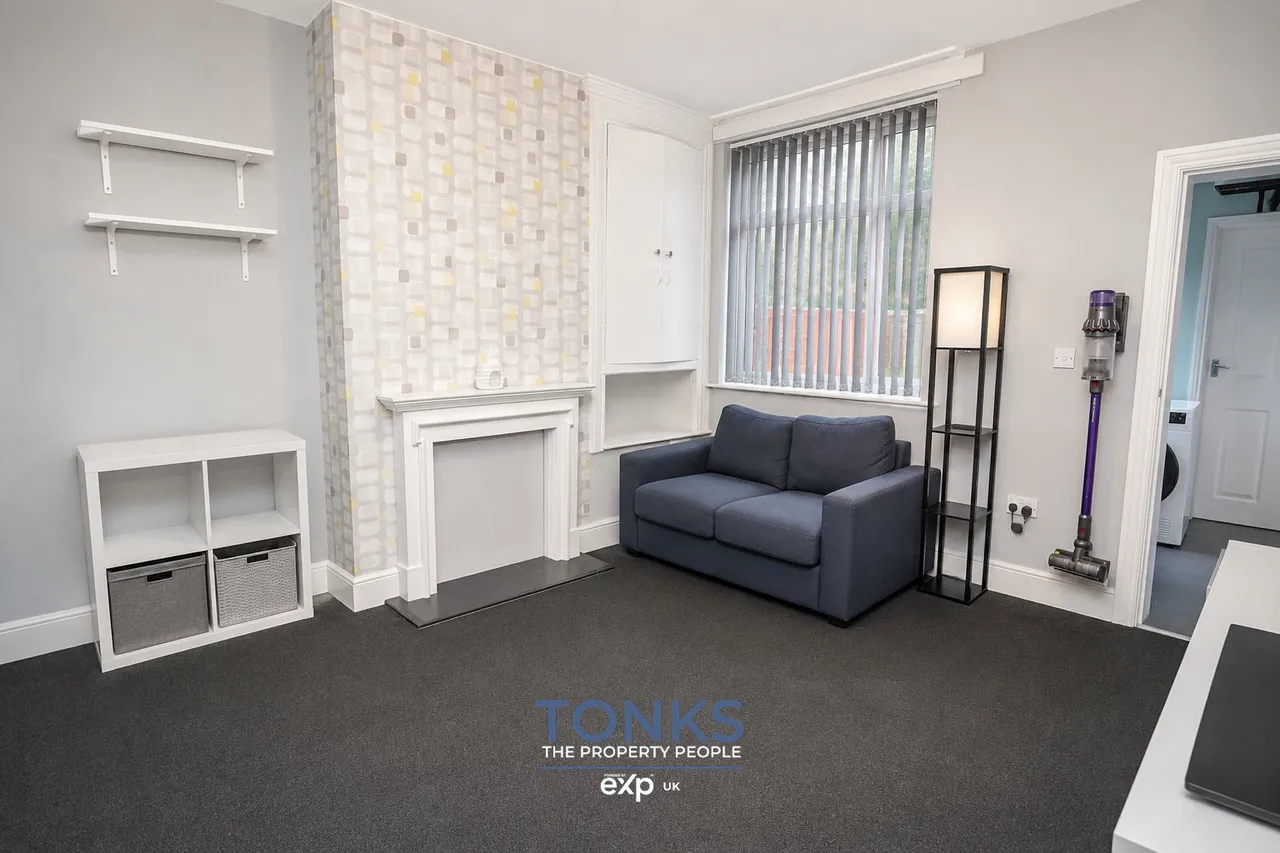 Gorsty Hill Road, Rowley Regis, B65, photo 2