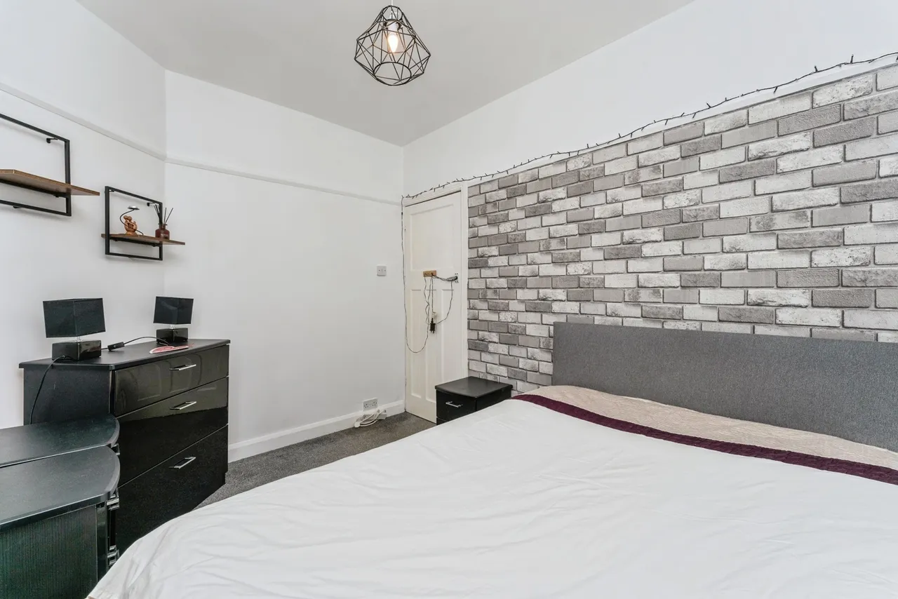 Hawthorn Road, Little Sutton, CH66, photo 14